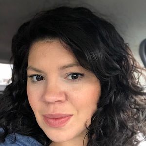 Meet your Posher, Sonia